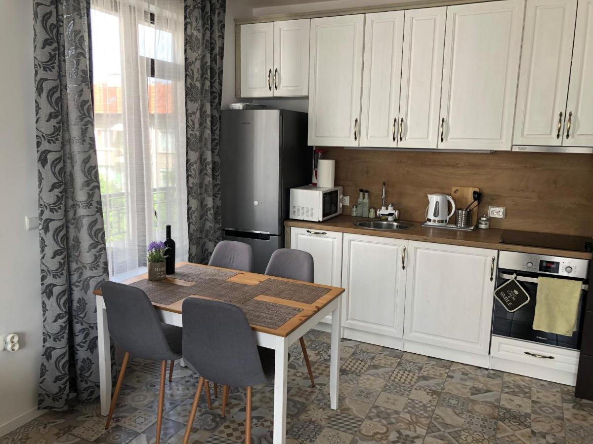 Sunny Shore Burgas Apartment Bagian luar foto